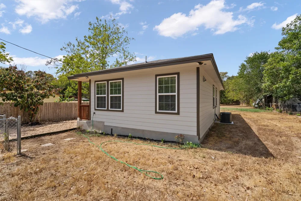 10004 Gail Road Austin, TX 78748