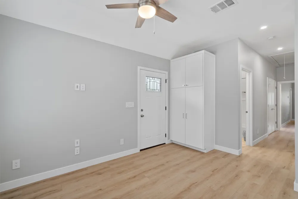 10004 Gail Road Austin, TX 78748