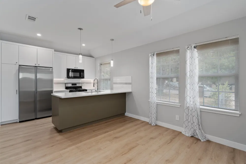 10004 Gail Road Austin, TX 78748