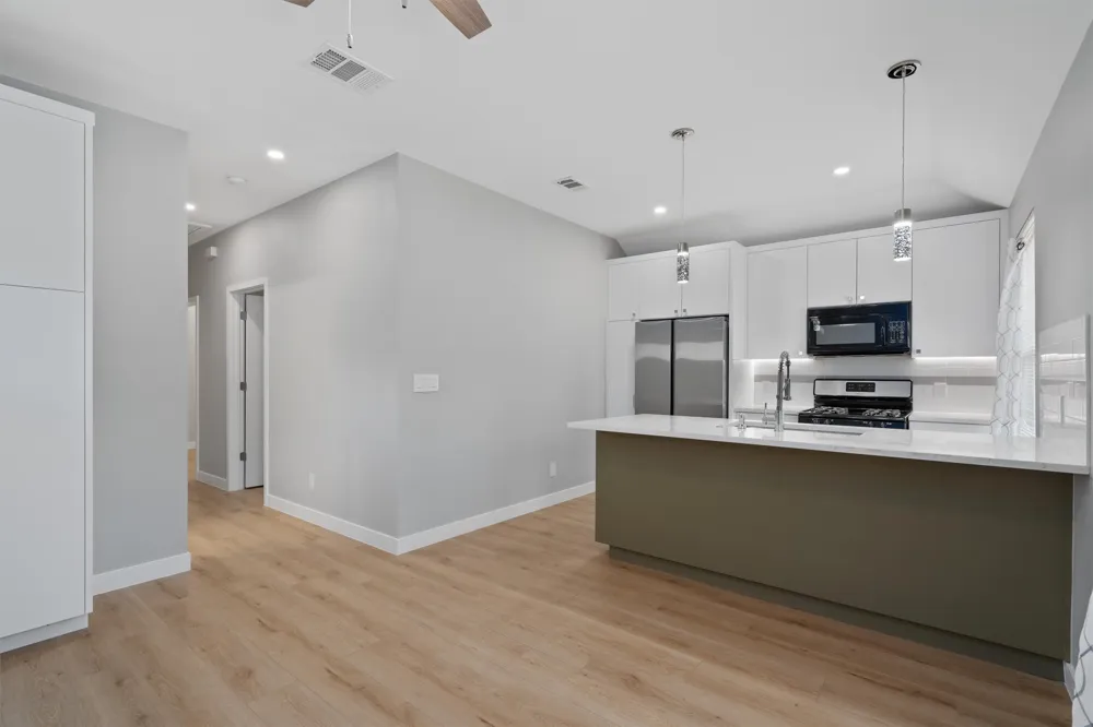 10004 Gail Road Austin, TX 78748