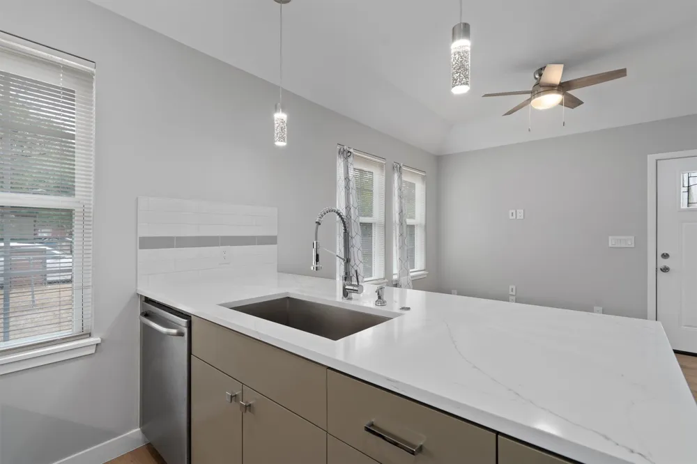 10004 Gail Road Austin, TX 78748