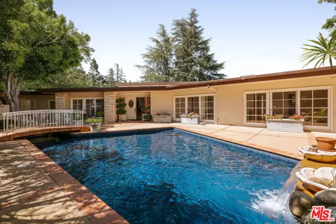 1743 Stone Canyon Road