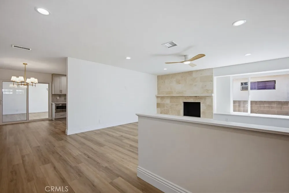 109 E Francis Street Corona, CA 92879