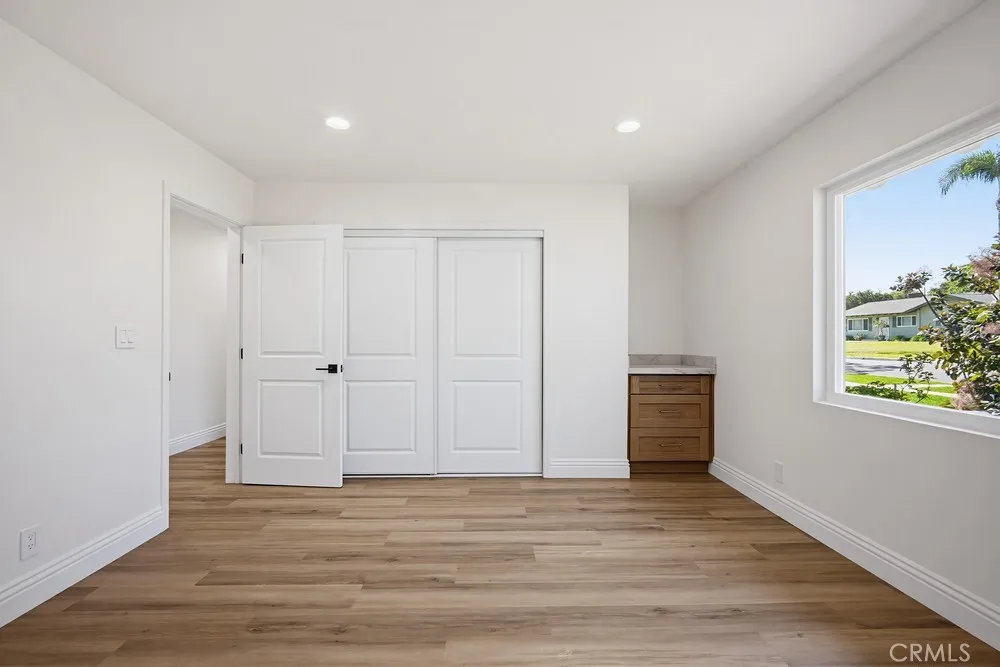 109 E Francis Street Corona, CA 92879