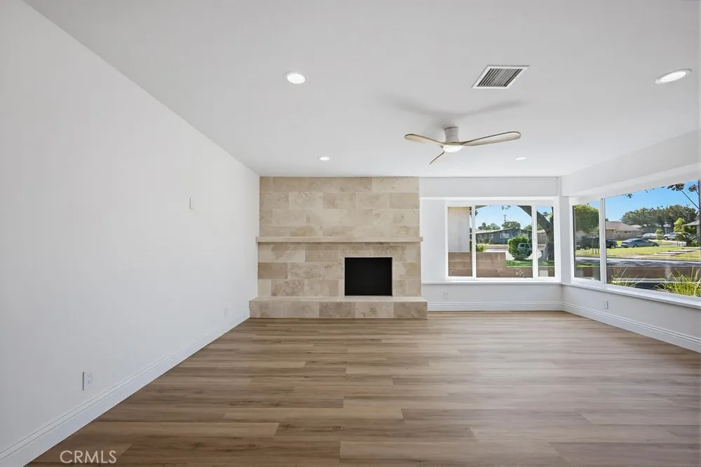 109 E Francis Street Corona, CA 92879
