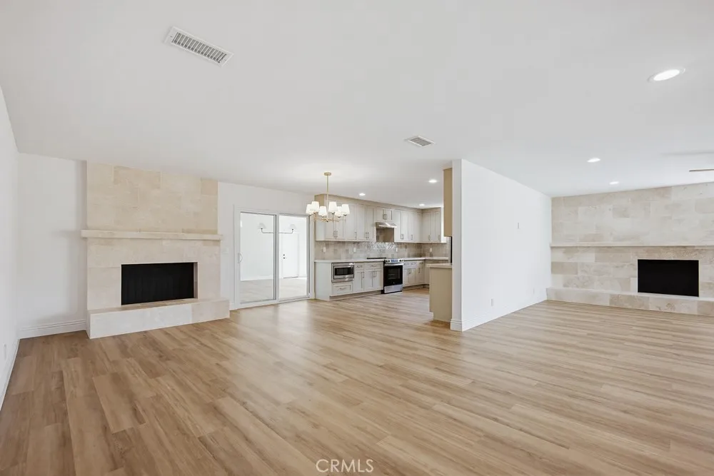 109 E Francis Street Corona, CA 92879