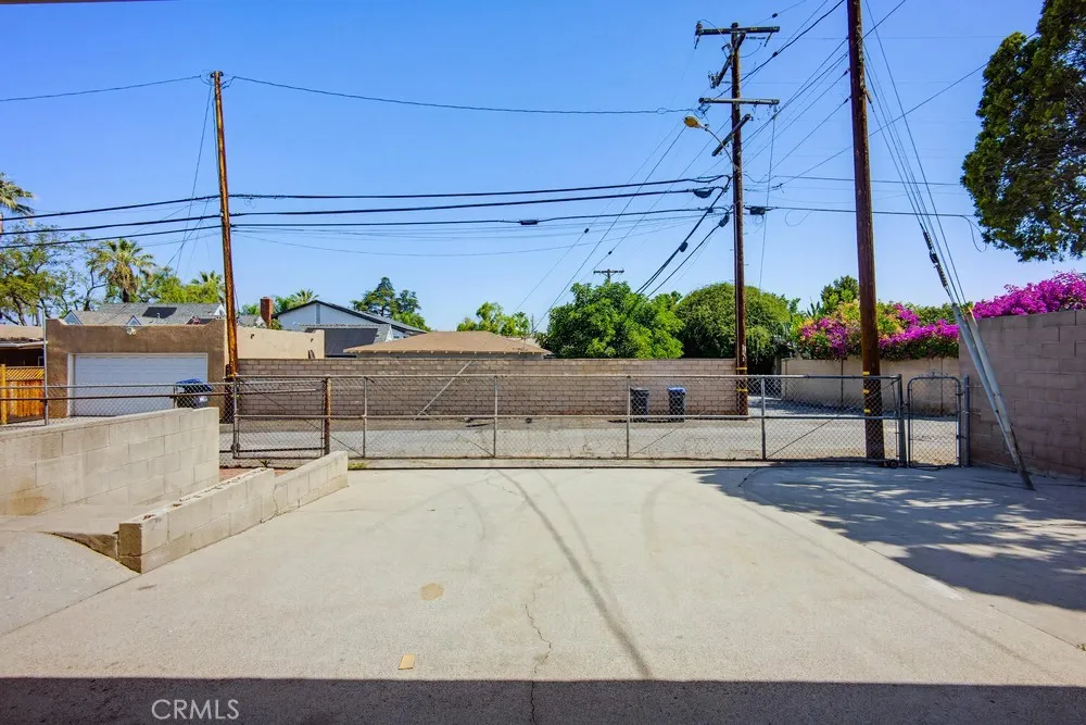 109 E Francis Street Corona, CA 92879