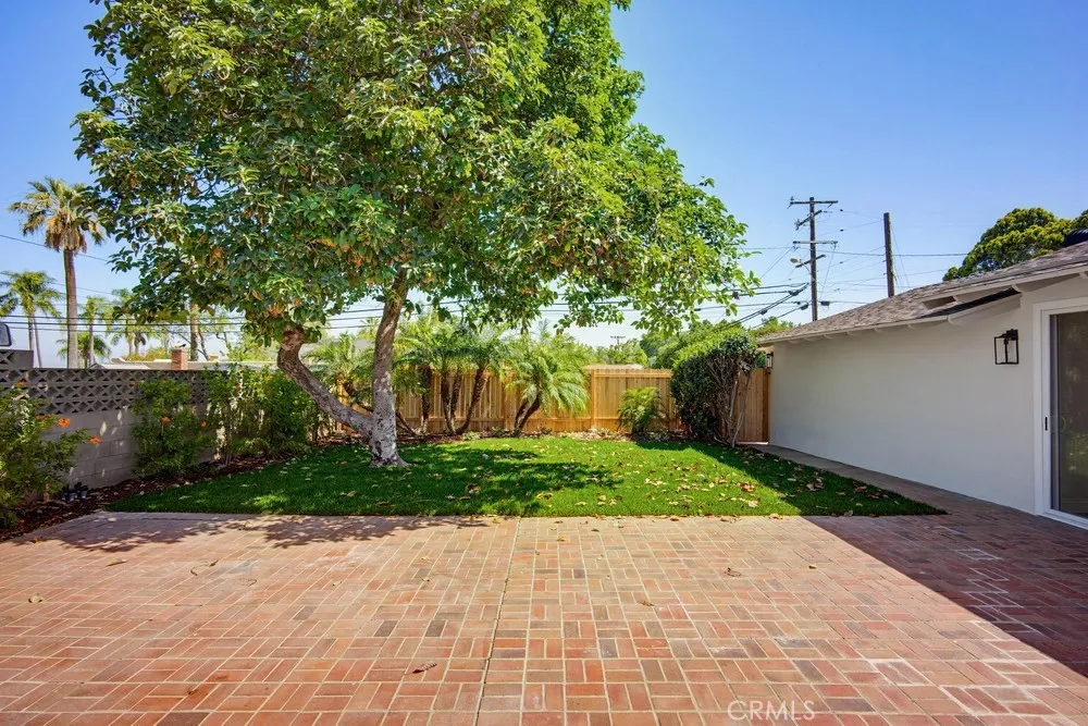 109 E Francis Street Corona, CA 92879