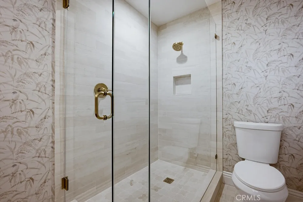 109 E Francis Street Corona, CA 92879
