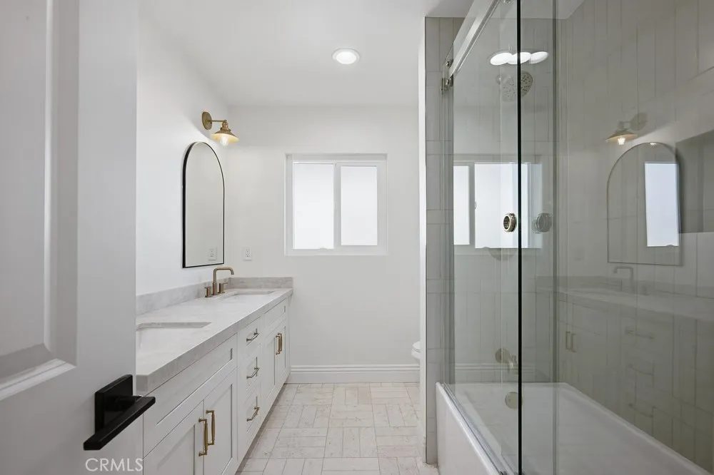 109 E Francis Street Corona, CA 92879