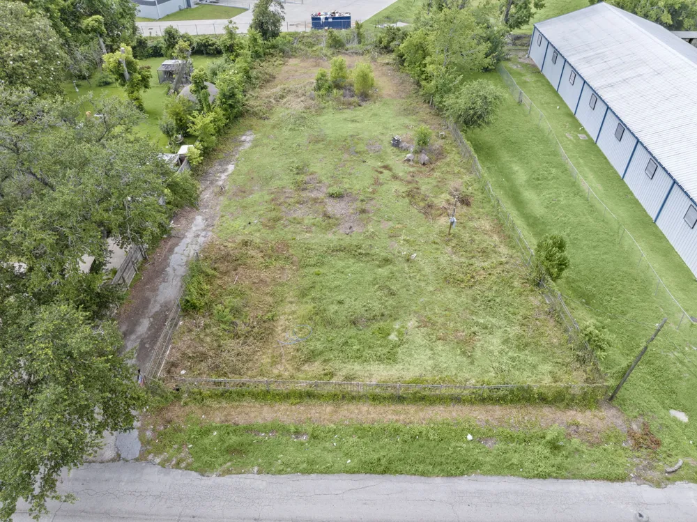 345 Delz Street Houston, TX 77018