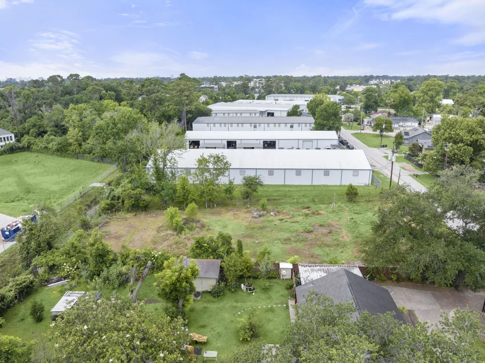 345 Delz Street Houston, TX 77018