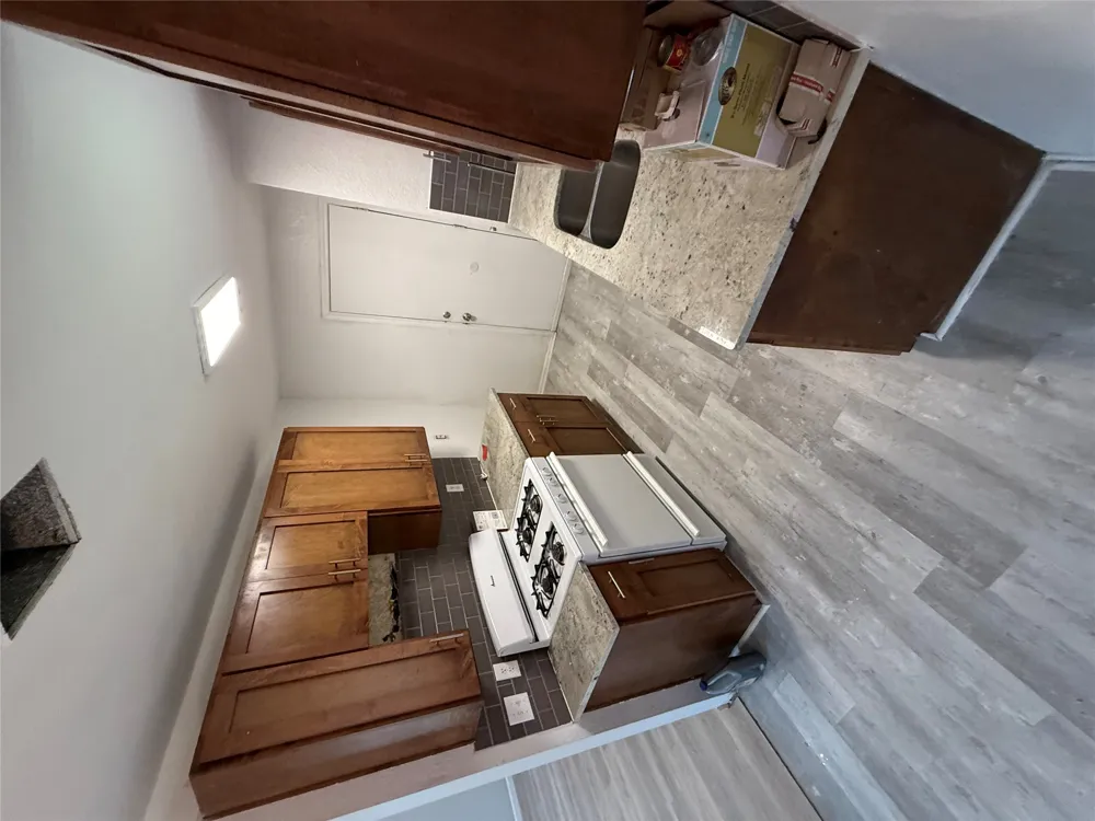 1100 E Logan Street Round Rock, TX 78664