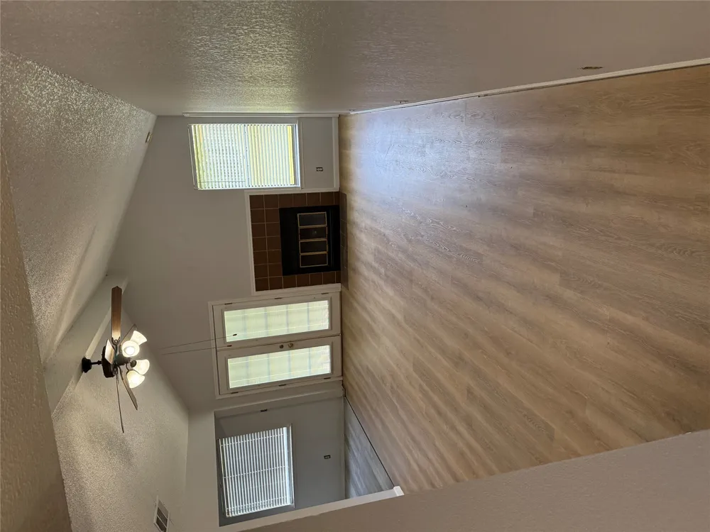 1100 E Logan Street Round Rock, TX 78664