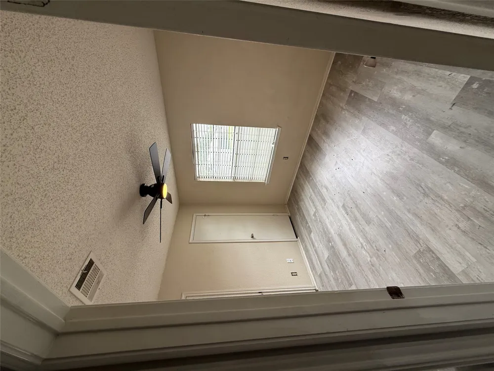 1100 E Logan Street Round Rock, TX 78664