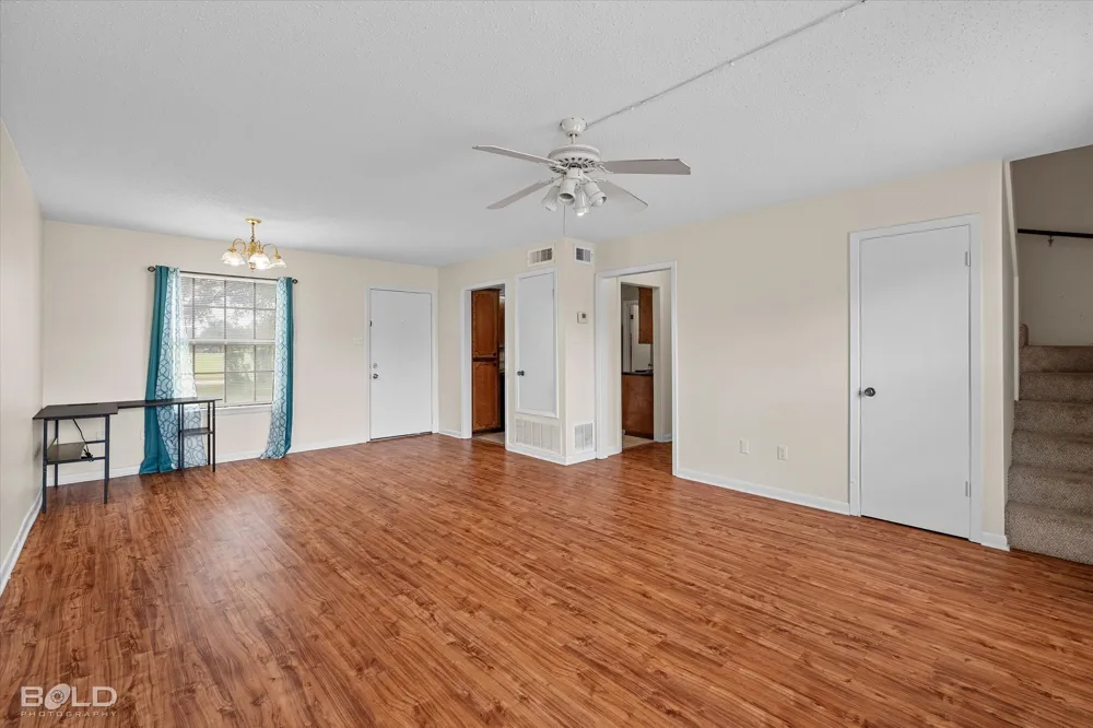 121 Carriage Square Drive Bossier City, LA 71112