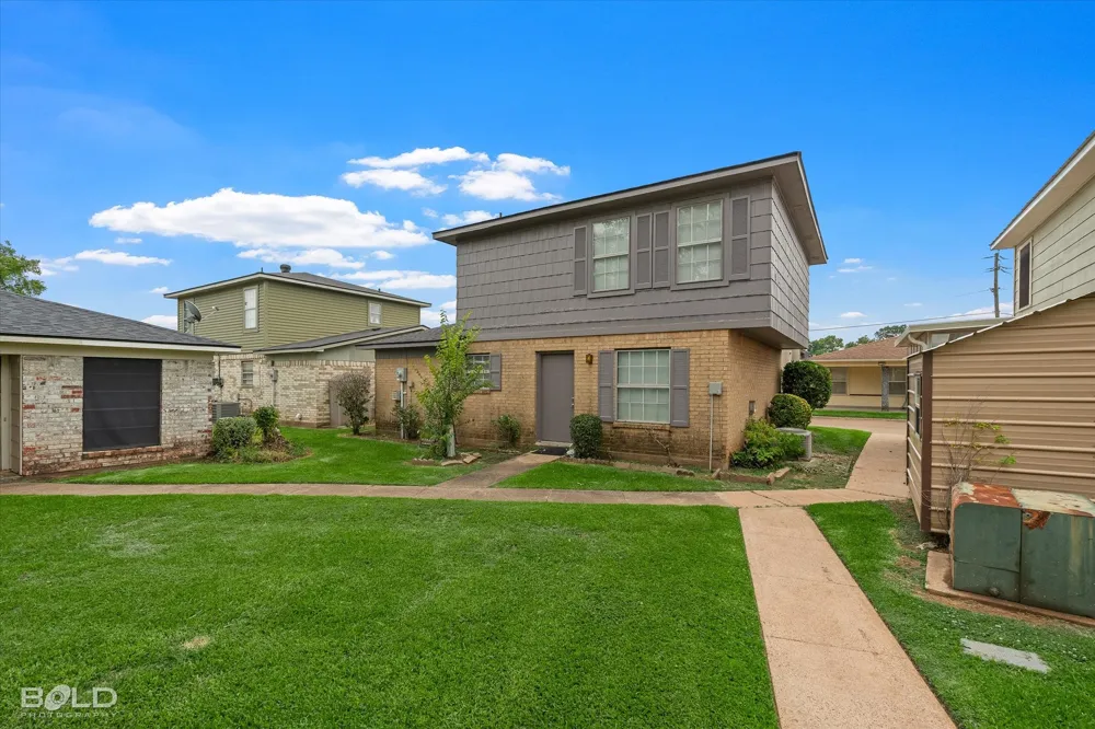 121 Carriage Square Drive Bossier City, LA 71112