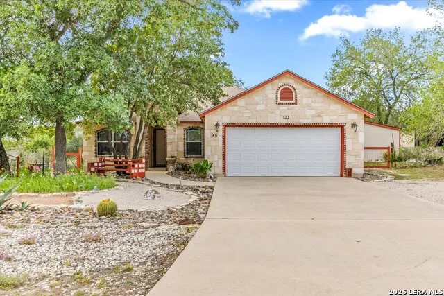 95 Nine Patch Poteet, TX 78065