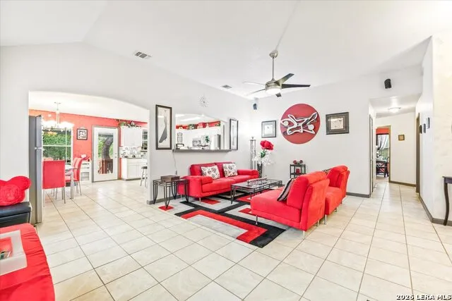95 Nine Patch Poteet, TX 78065