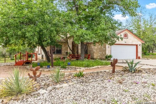 95 Nine Patch Poteet, TX 78065