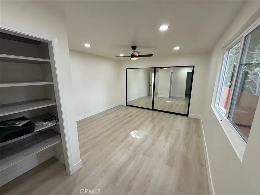 564 W Macarthur #3 San Pedro, CA 90731