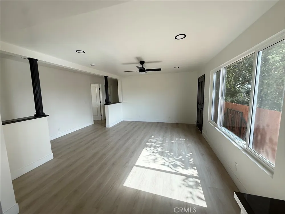 564 W Macarthur #3 San Pedro, CA 90731