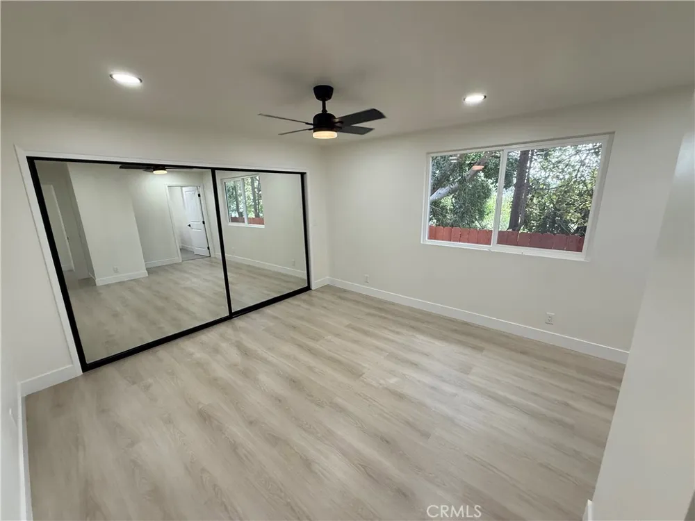 564 W Macarthur #3 San Pedro, CA 90731