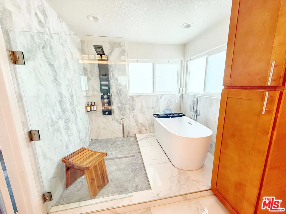 15213 Daphne Avenue Gardena, CA 90249