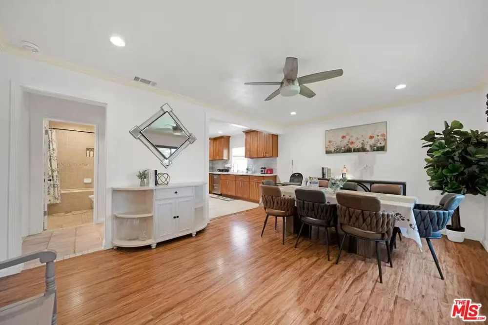 15213 Daphne Avenue Gardena, CA 90249