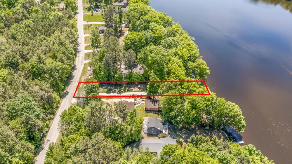 10763 Otahnagon Drive Stanwood, MI 49346