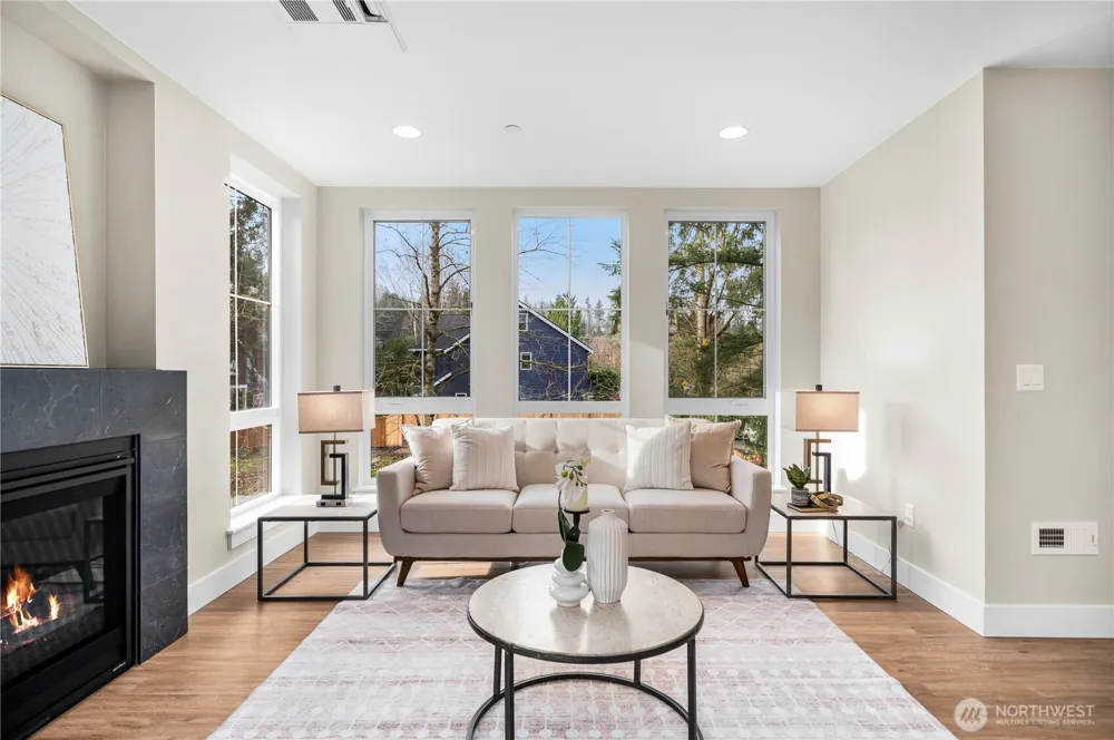537 NW Juniper Street Issaquah, WA 98027