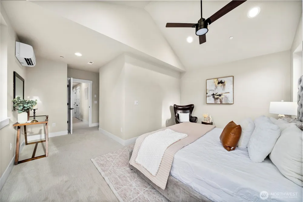 537 NW Juniper Street Issaquah, WA 98027