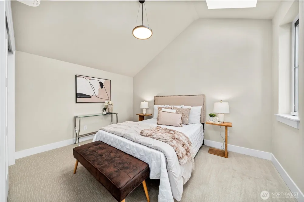 537 NW Juniper Street Issaquah, WA 98027
