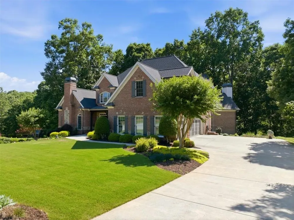 5118 Deer Creek Court Flowery Branch, GA 30542