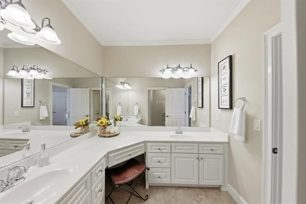 5118 Deer Creek Court Flowery Branch, GA 30542