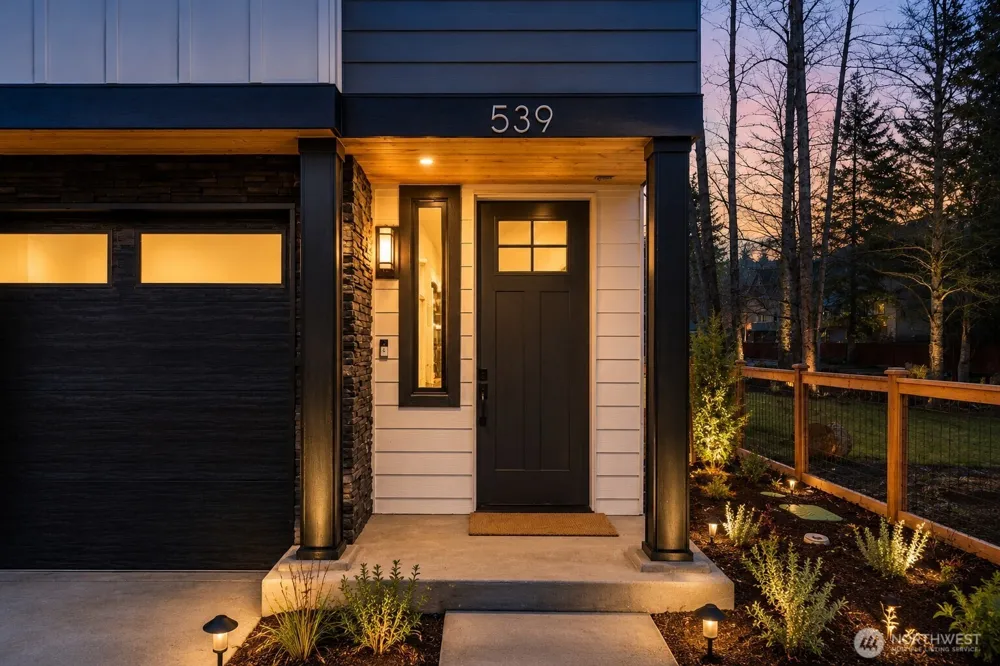 539 NW Juniper Street Issaquah, WA 98027