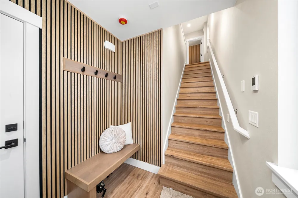 539 NW Juniper Street Issaquah, WA 98027