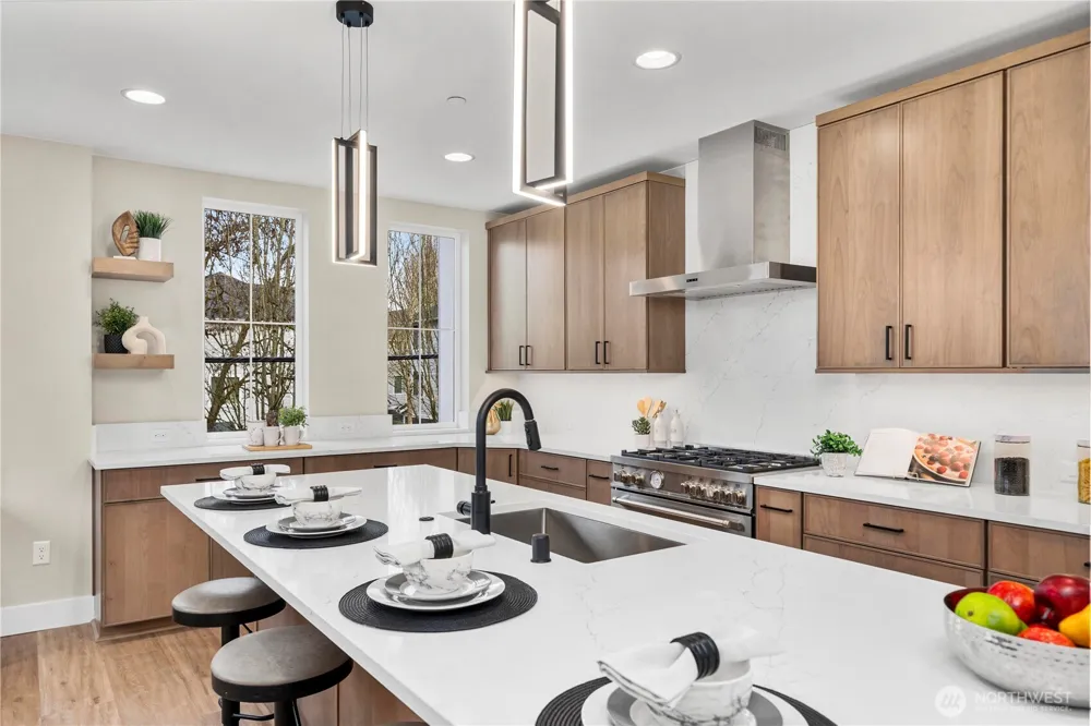 539 NW Juniper Street Issaquah, WA 98027