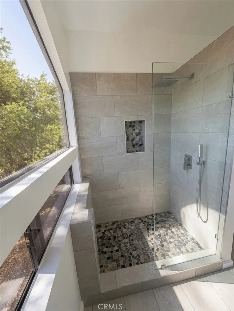 8742 Azul West Hills, CA 91304