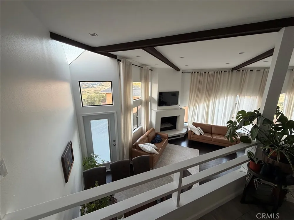 8742 Azul West Hills, CA 91304