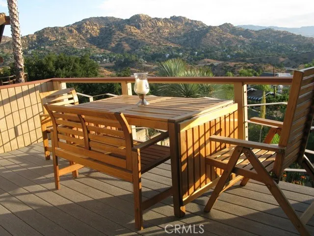 8742 Azul West Hills, CA 91304