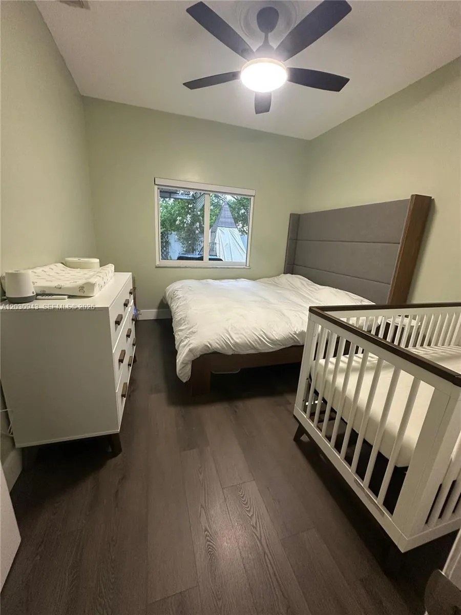 15490 SW 10th St Miami, FL 33194