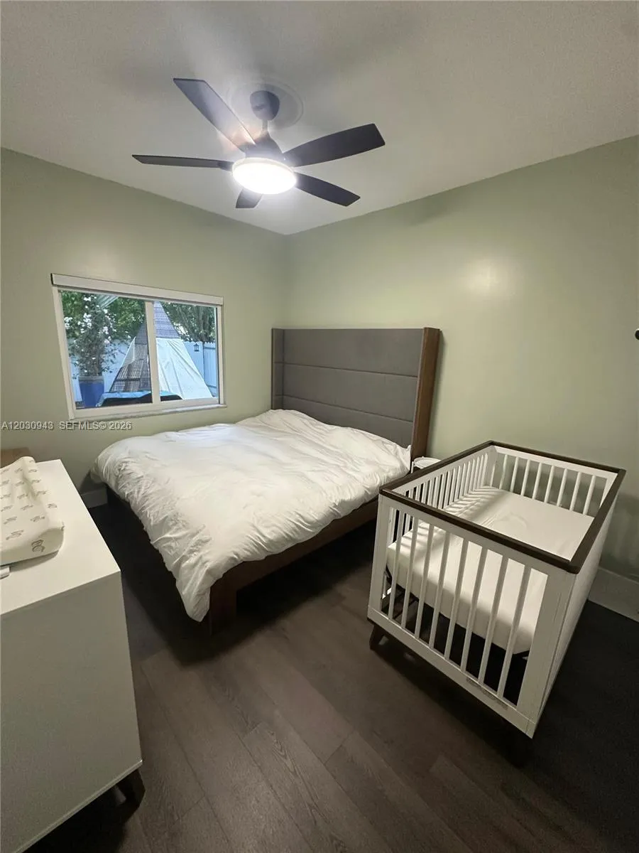 15490 SW 10th St Miami, FL 33194