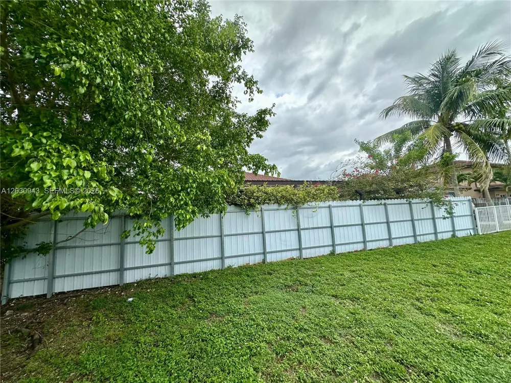 15490 SW 10th St Miami, FL 33194