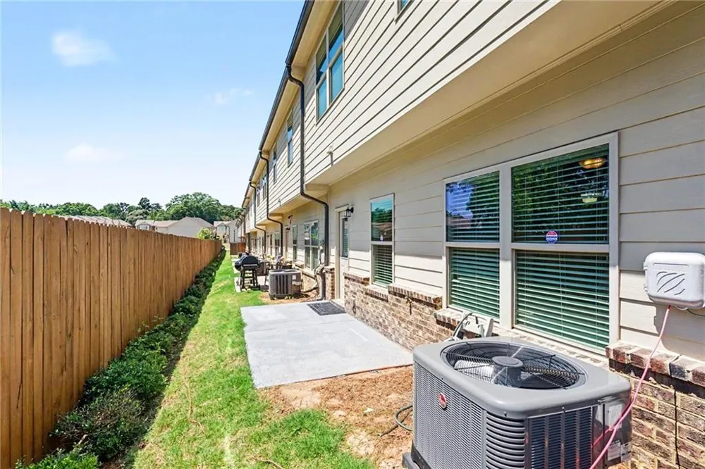 181 Dewey Road Lilburn, GA 30047