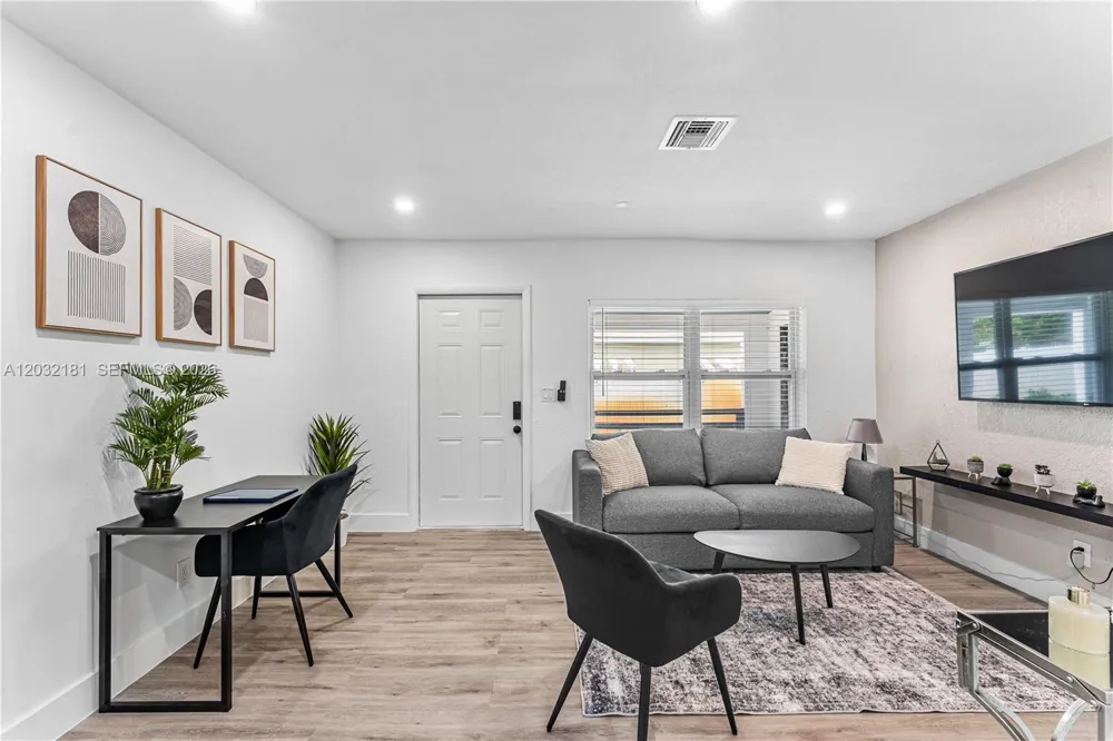1521 NE 118th Ter #1 Miami, FL 33161