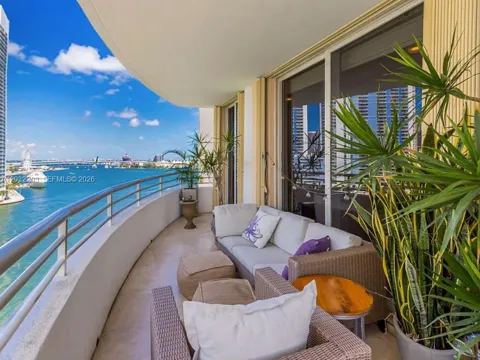 888 Brickell Key Dr #1004