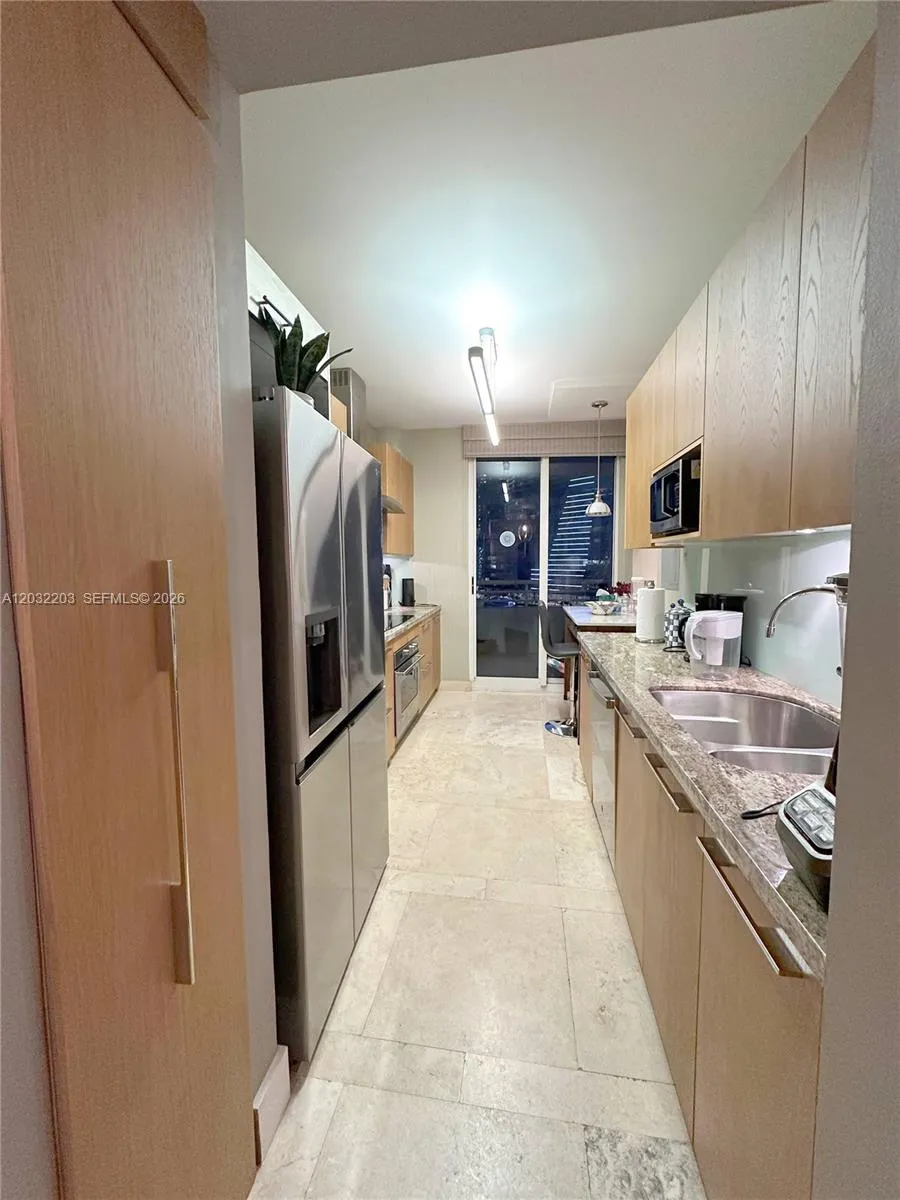 888 Brickell Key Dr #1004 Miami, FL 33131