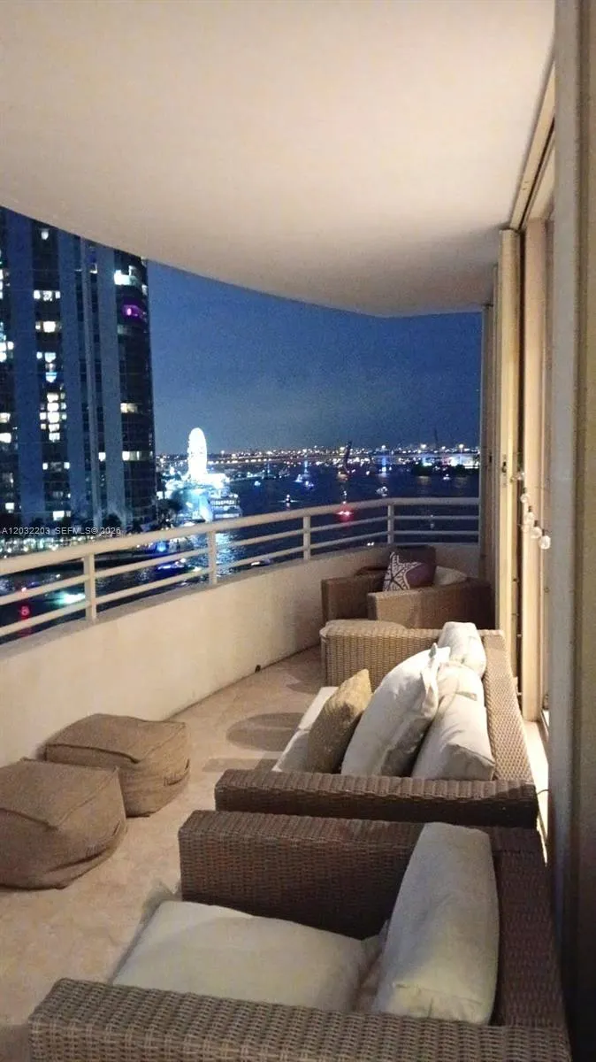 888 Brickell Key Dr #1004 Miami, FL 33131