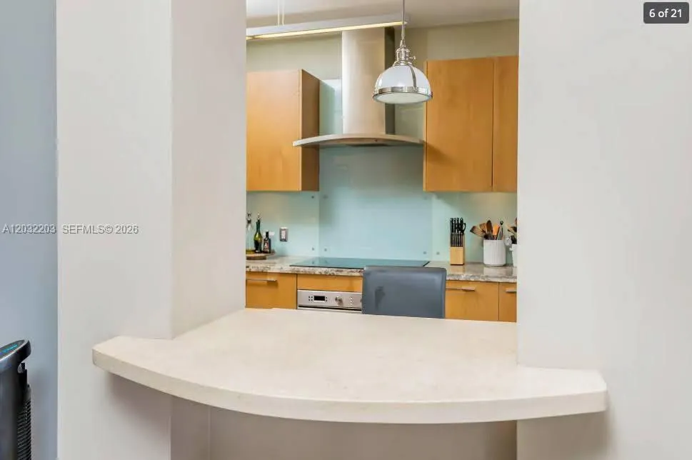 888 Brickell Key Dr #1004 Miami, FL 33131